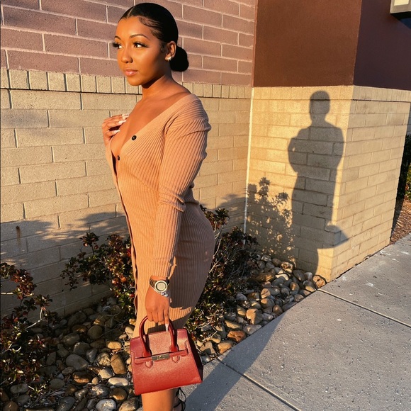 essy819